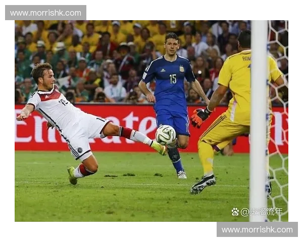 1982年世界杯足球赛冠军意大利队辉煌征程与历史地位解析